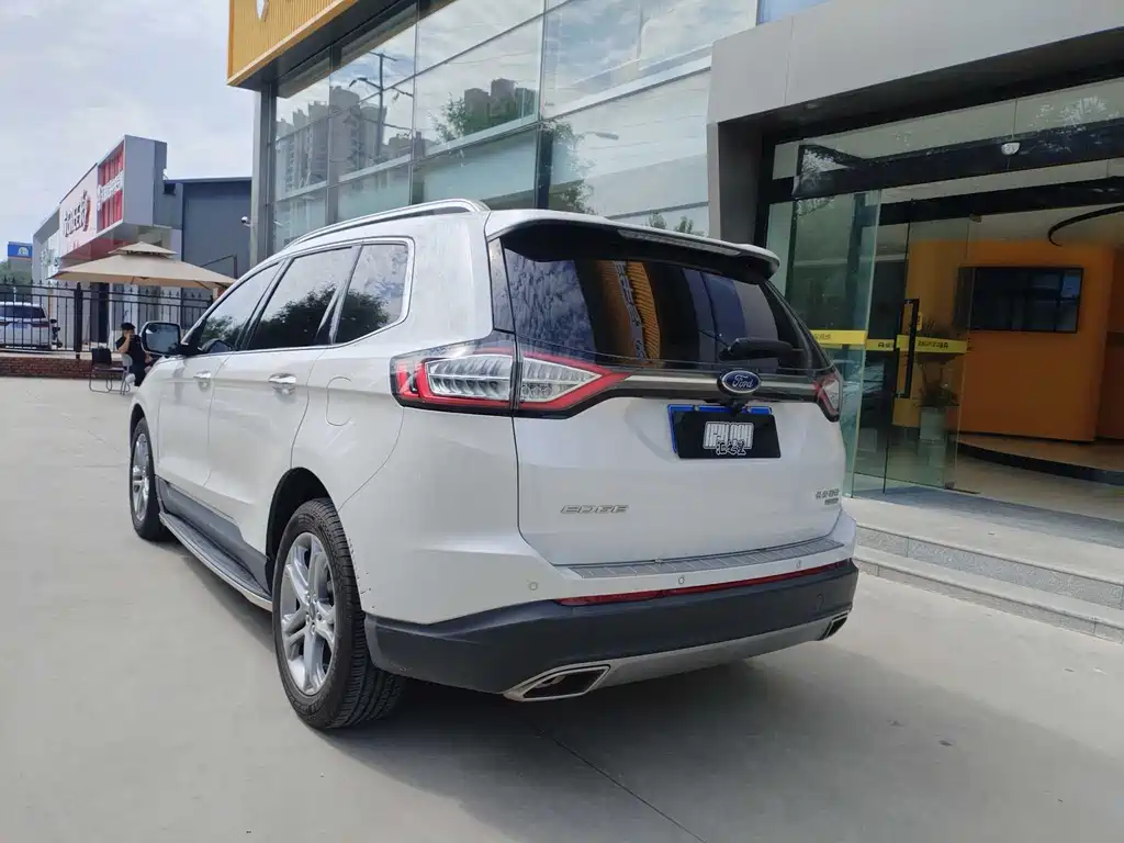 Ford Edge — миниатюра 5