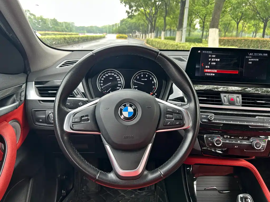 BMW X2 2021 sDrive20i M