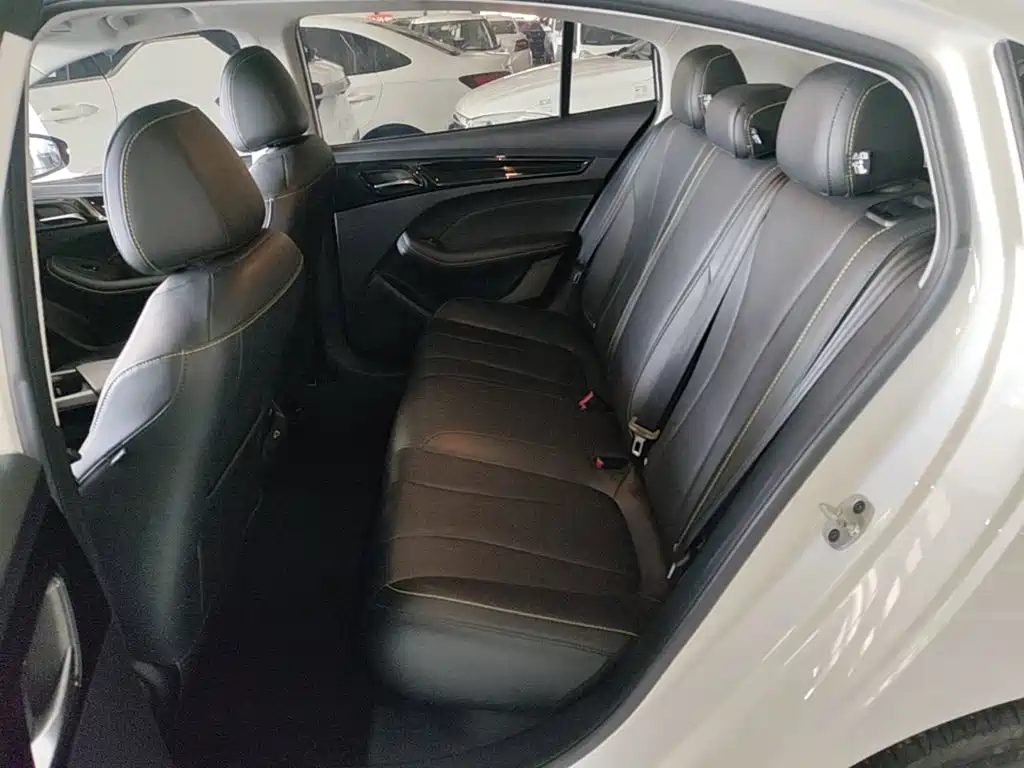 Roewe i5 — миниатюра 17