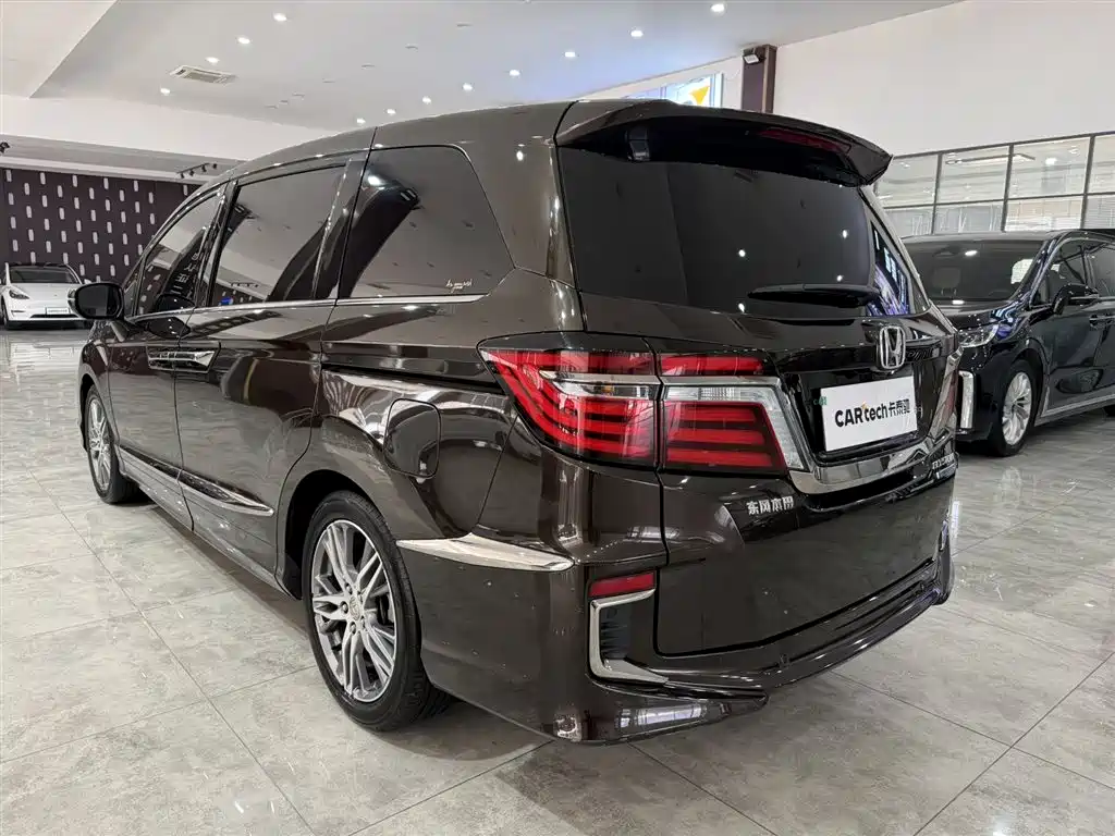 Honda Elysion 2019 2.0L Luxury