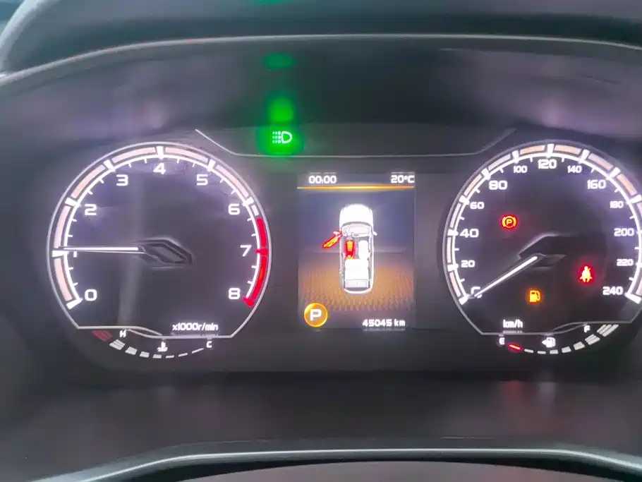 Geely Binyue - фото 14