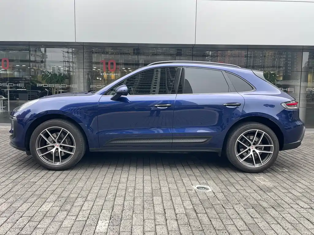 Porsche Macan — миниатюра 12