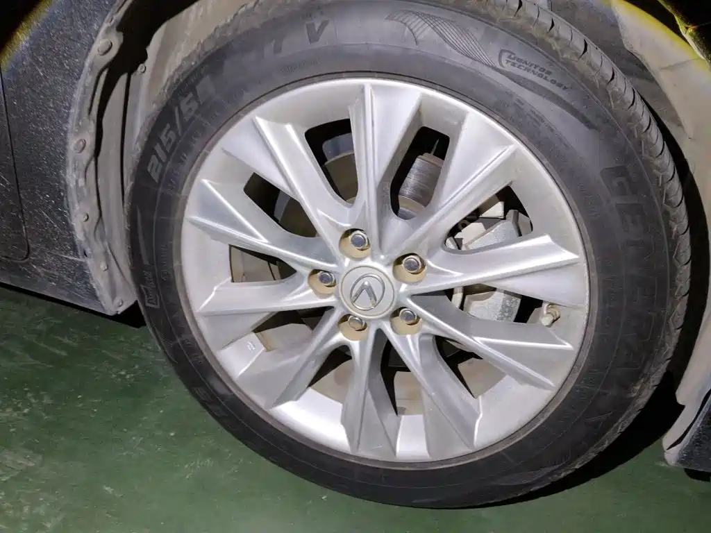 Lexus ES — миниатюра 8