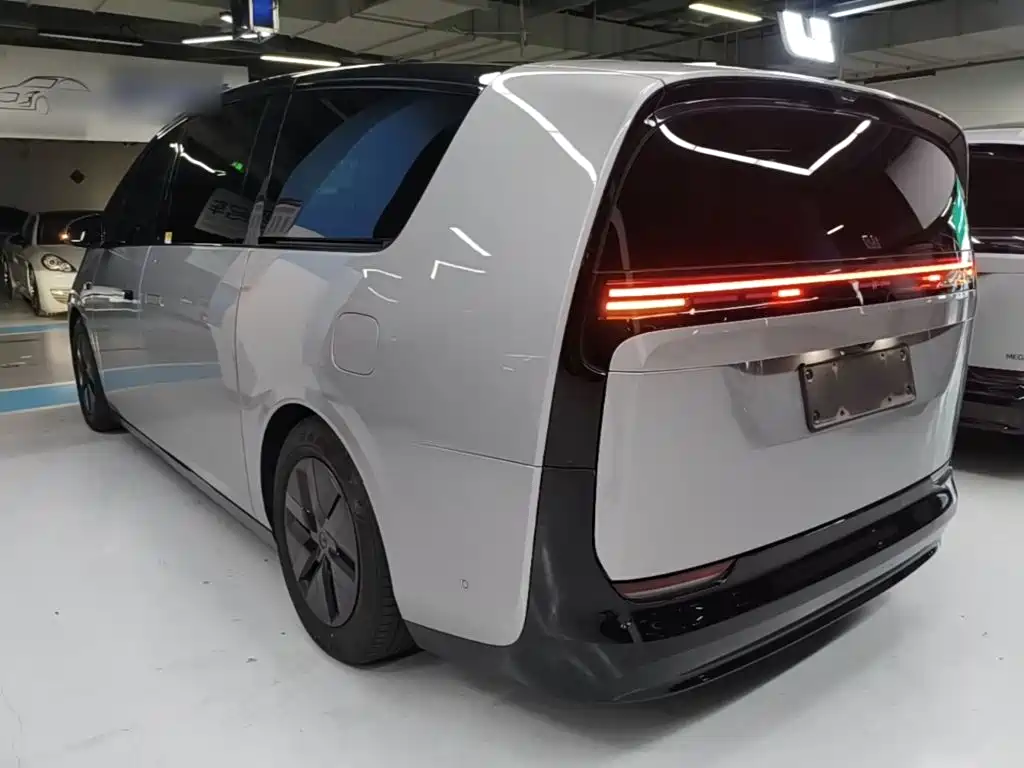 Li Auto Li MEGA — миниатюра 5