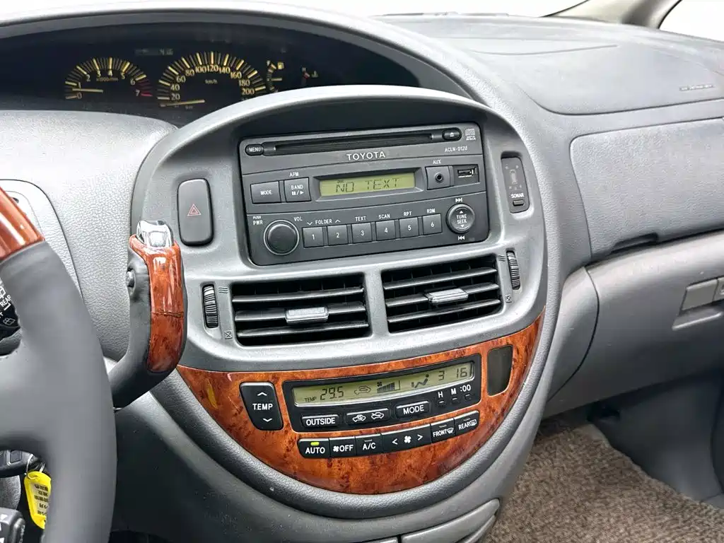 Toyota Previa — миниатюра 17