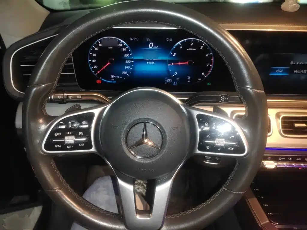 Mercedes-Benz GLE (Import) — миниатюра 11