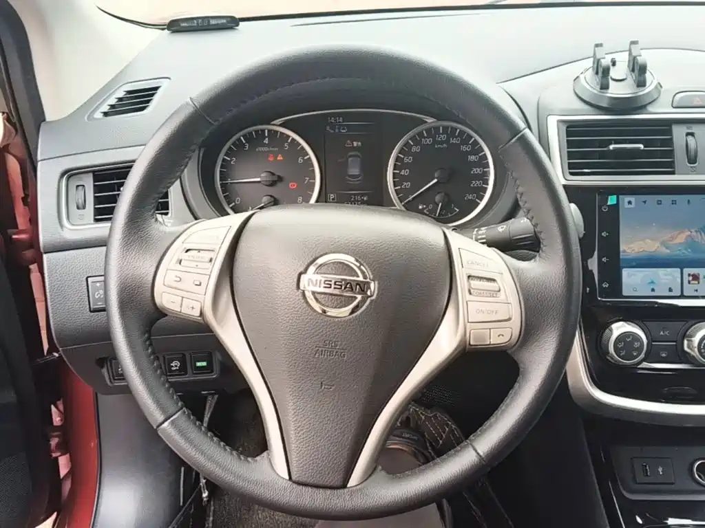 Nissan Tiida — миниатюра 11