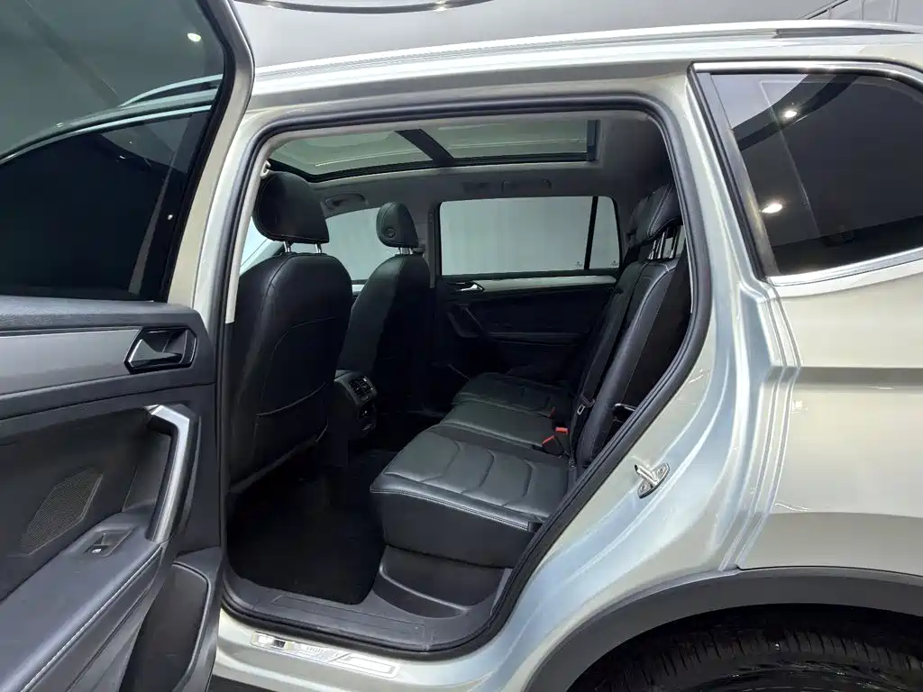 Volkswagen Tiguan L — миниатюра 9