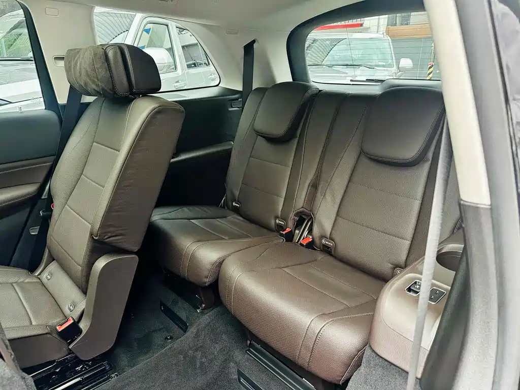 Mercedes-Benz GLS — миниатюра 11