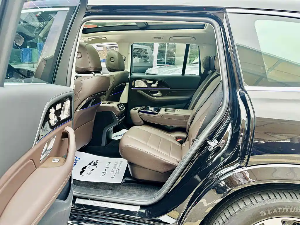 Mercedes-Benz GLS — миниатюра 10