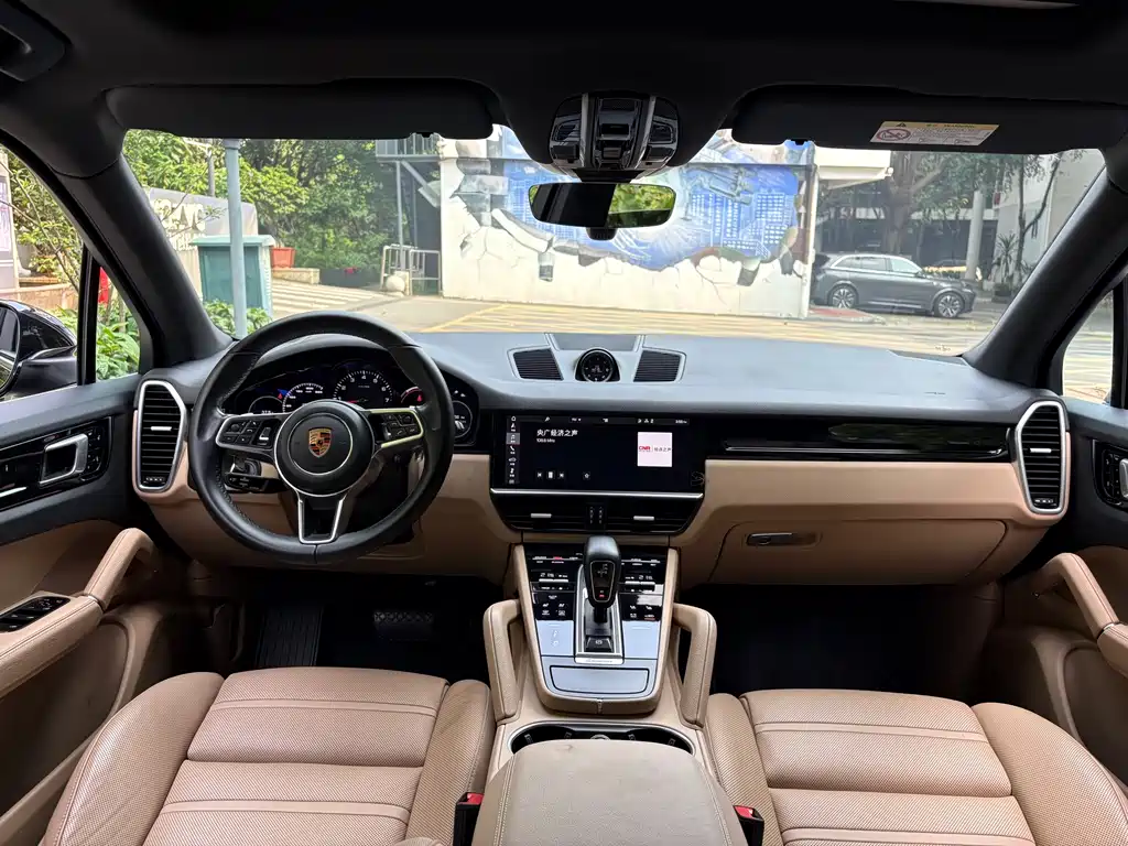 Porsche Cayenne — миниатюра 16