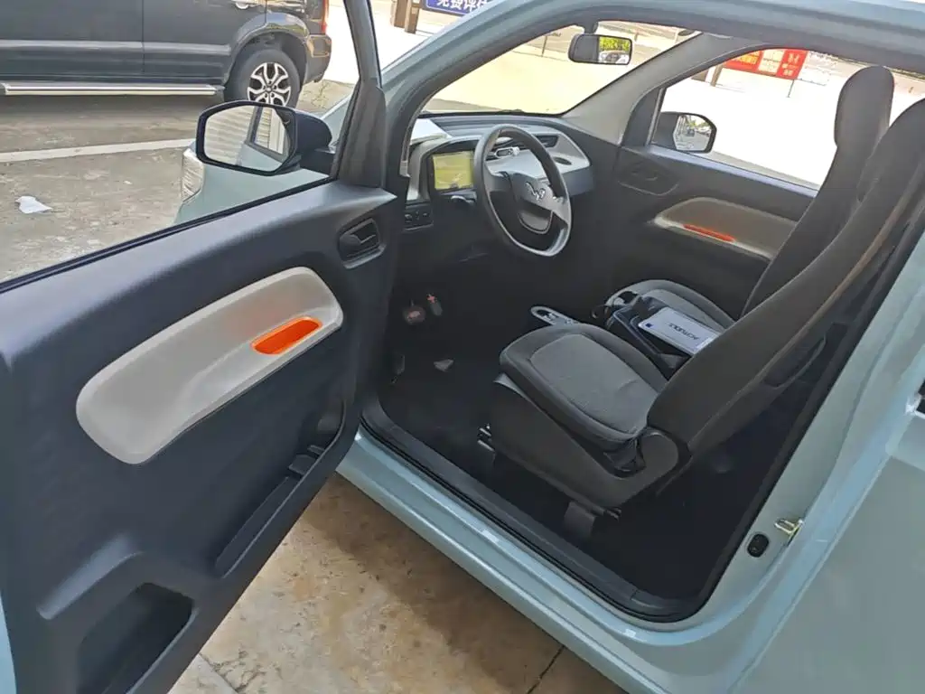 Wuling MINIEV — миниатюра 16