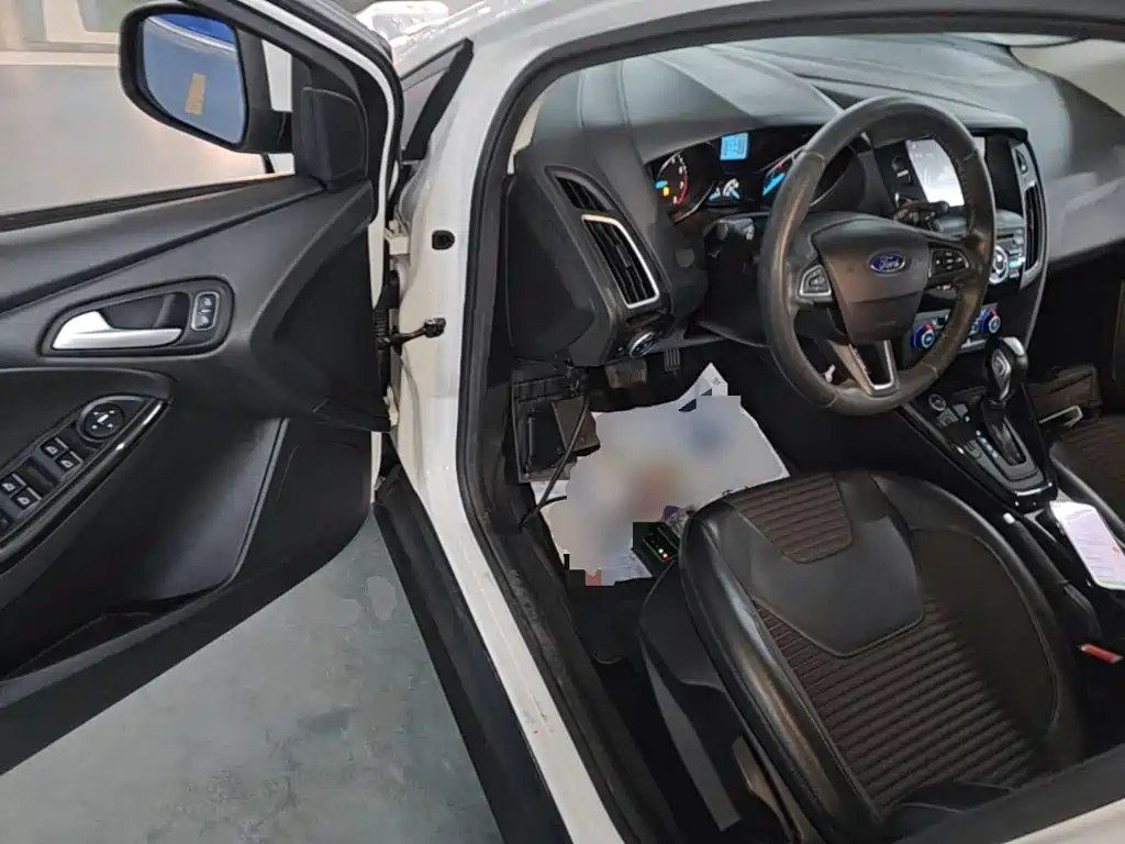 Ford Focus — миниатюра 16