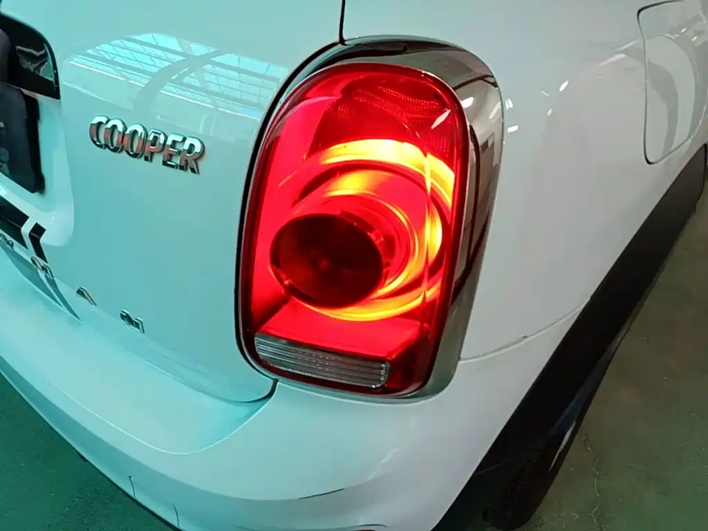MINI Mini Countryman — миниатюра 8