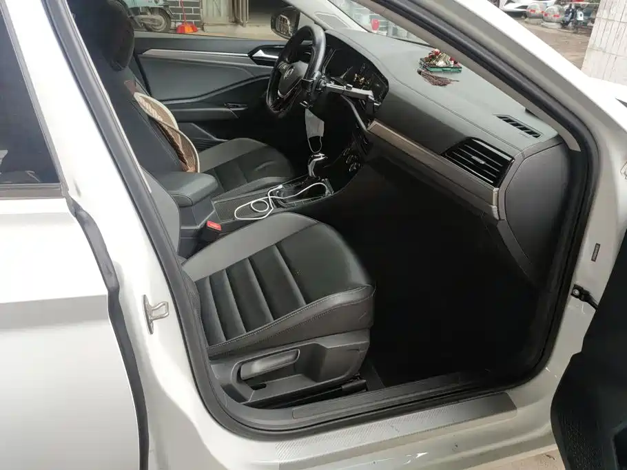 Volkswagen Sagitar 2019 200TSI DSG Comfort VI