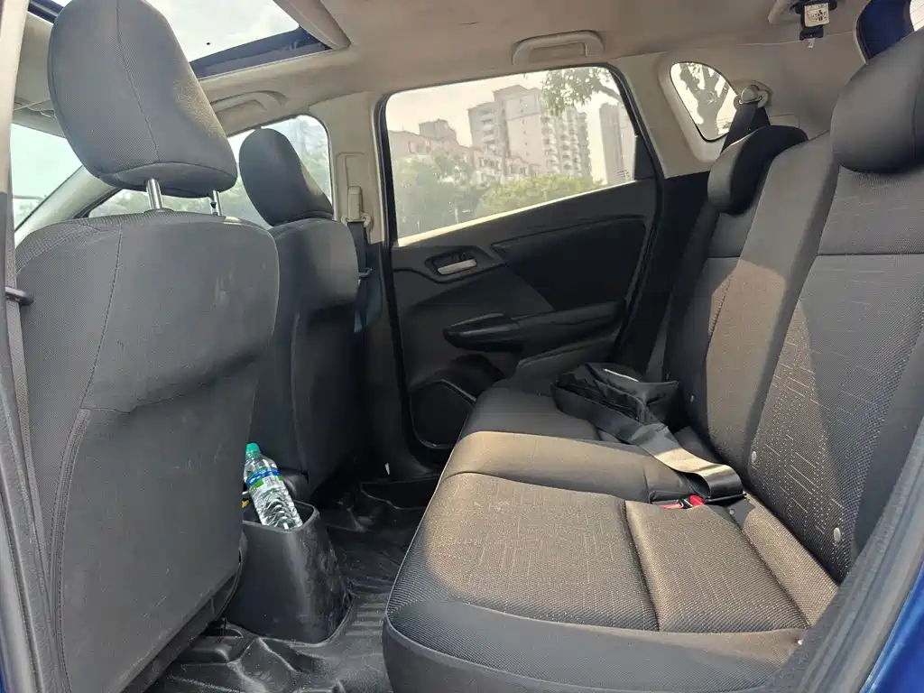 Honda Fit — миниатюра 8