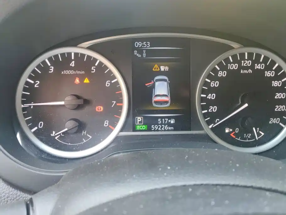Nissan Tiida — миниатюра 14