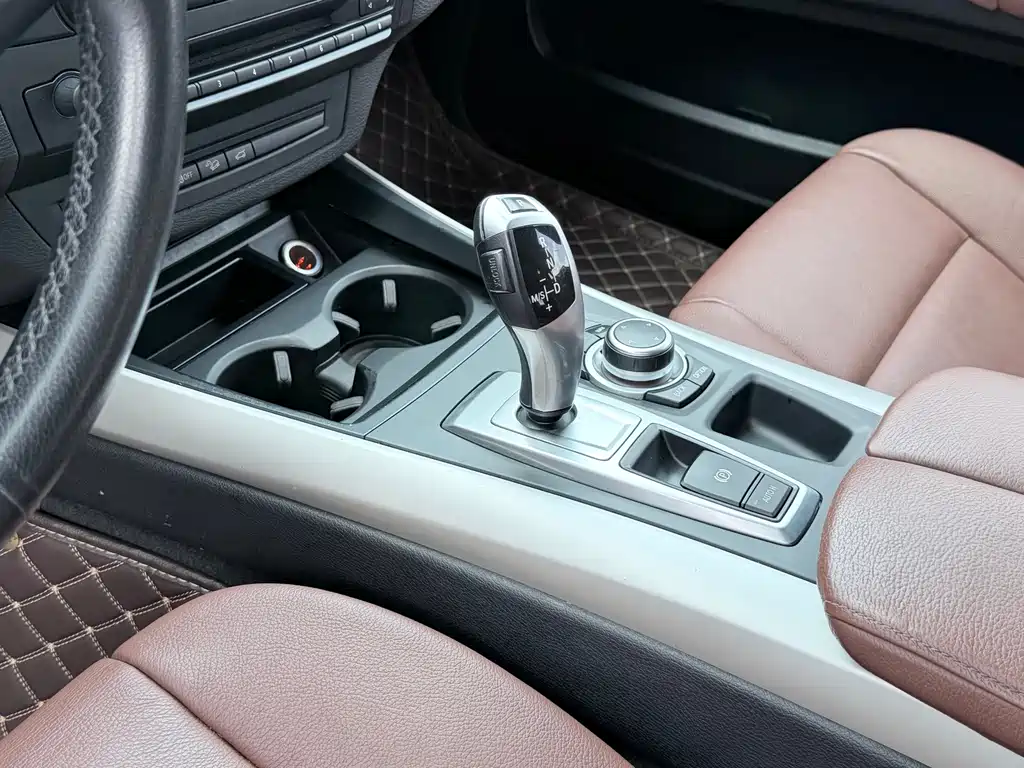 BMW X5 (Import) — миниатюра 11