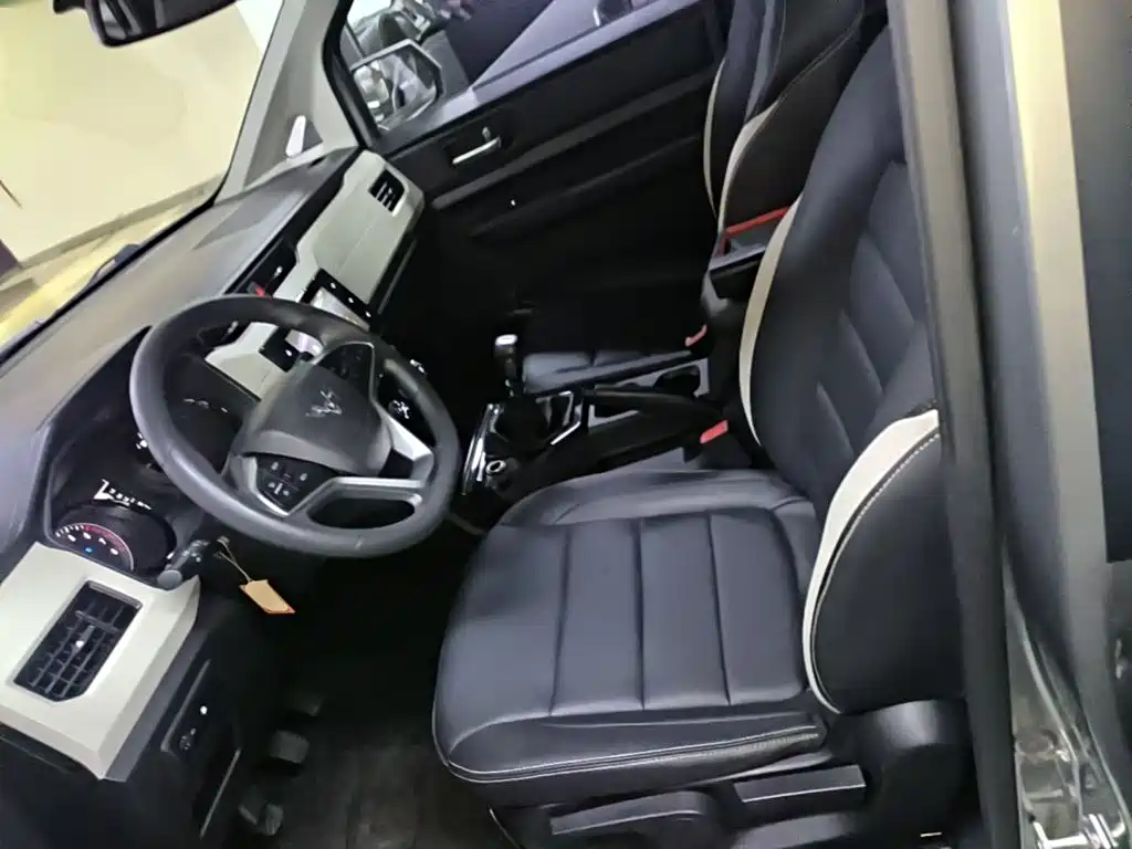 Wuling Hongguang PLUS — миниатюра 15