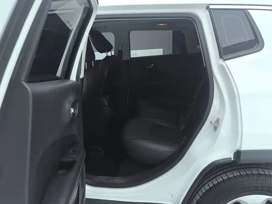 Jeep Compass — миниатюра 11