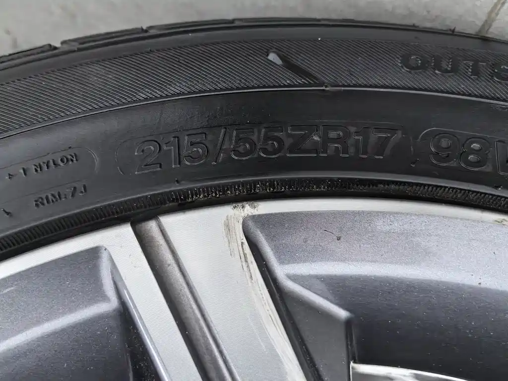 BYD MAX — миниатюра 24