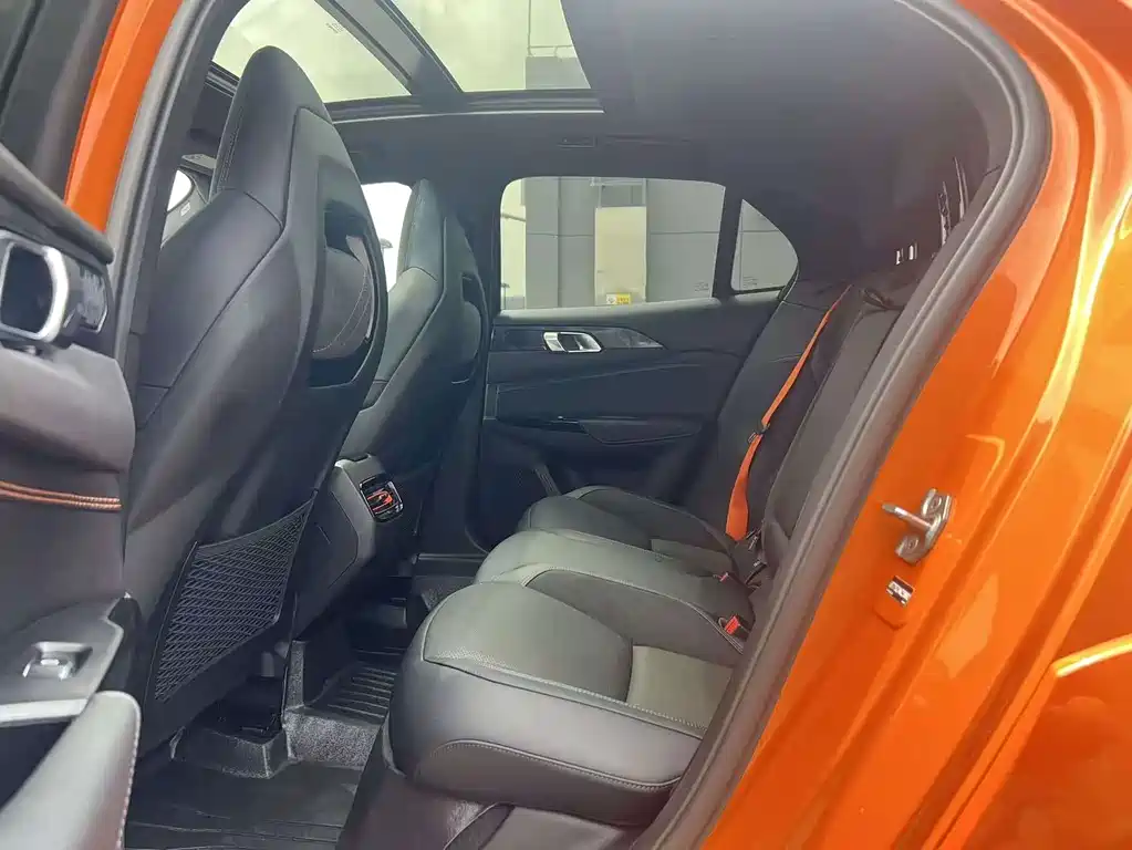Lynk & Co 02 Hatchback — миниатюра 14
