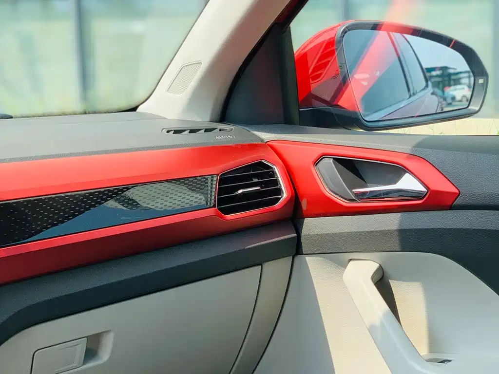 Volkswagen T-Cross — миниатюра 21