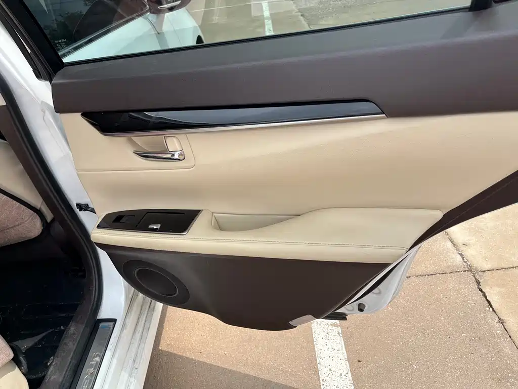 Lexus ES — миниатюра 24