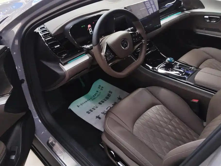 BYD Han 2025 DM-i Smart Drive 125KM Flagship
