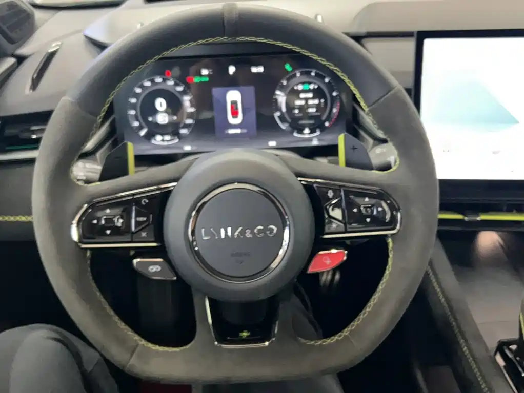 Lynk & Co 03 — миниатюра 3