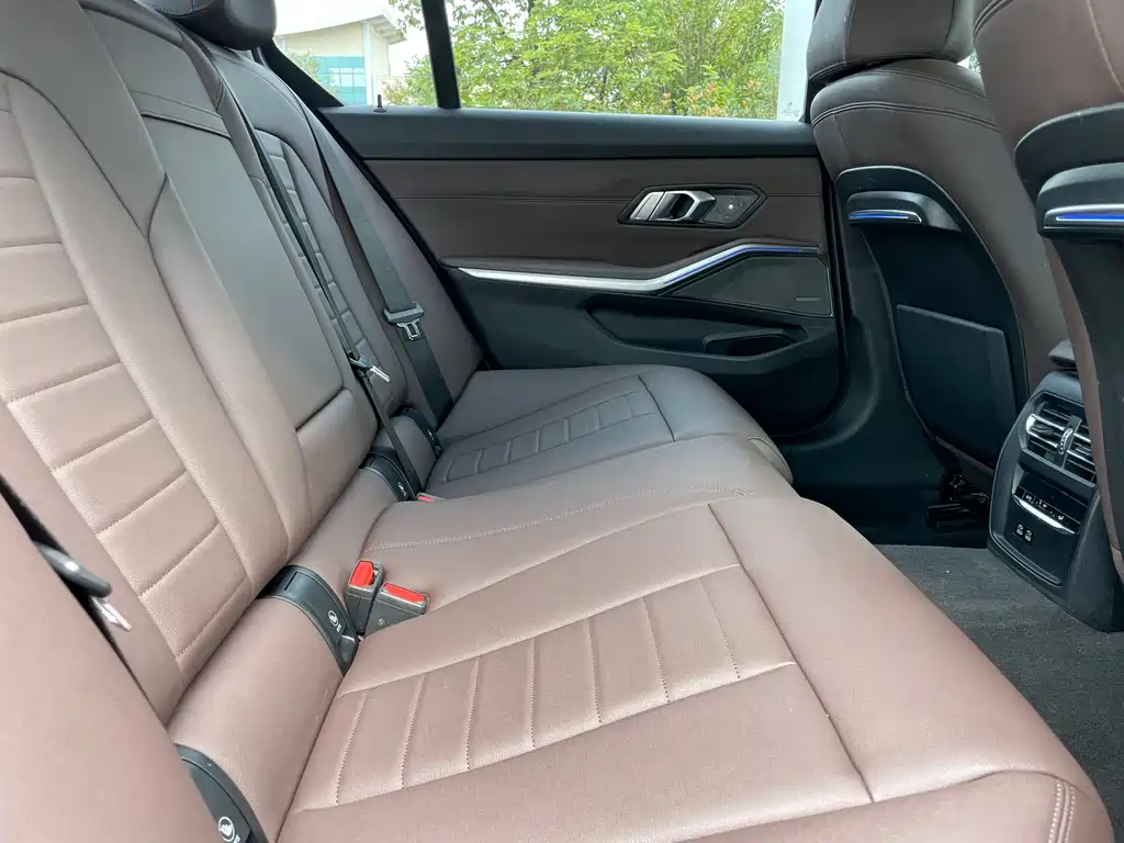 BMW 3 Series — миниатюра 14