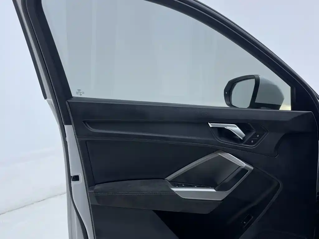 Audi Q3 — миниатюра 15