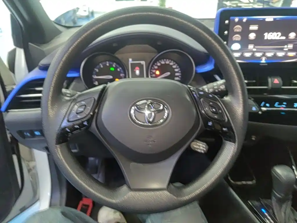 Toyota IZOA — миниатюра 11
