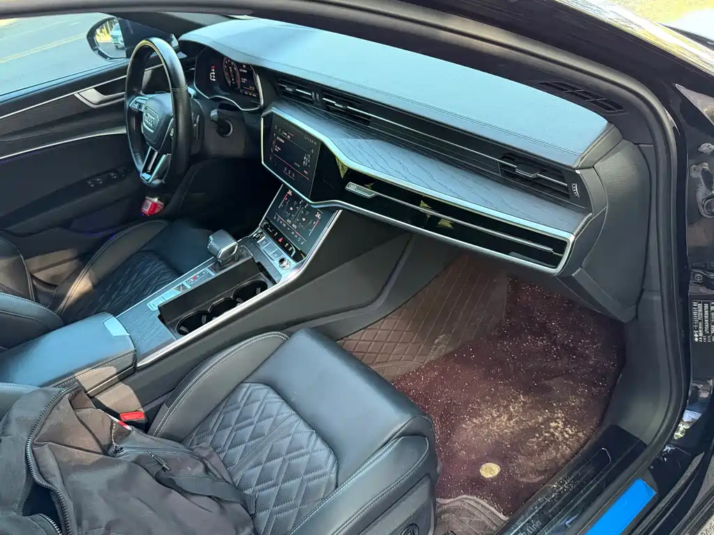 Audi A6L — миниатюра 12