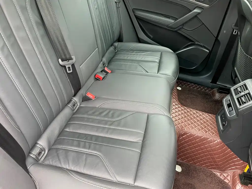 Audi Q5L — миниатюра 15