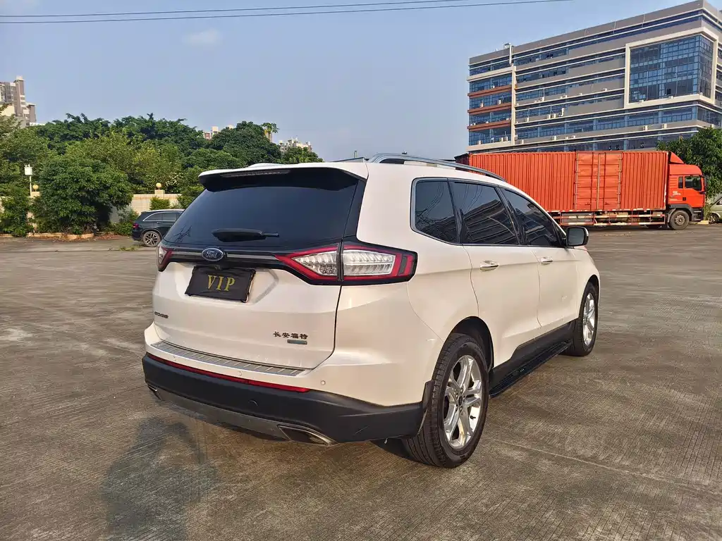 Ford Edge — миниатюра 6
