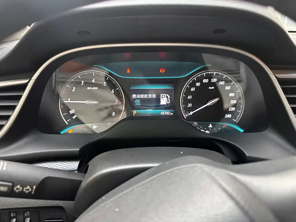 Buick Excelle — миниатюра 9