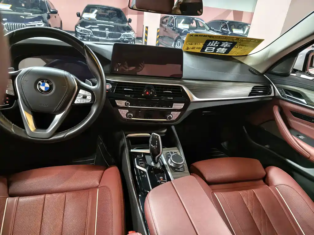 BMW 5 Series — миниатюра 6