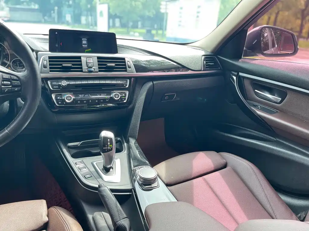 BMW 3 Series — миниатюра 11