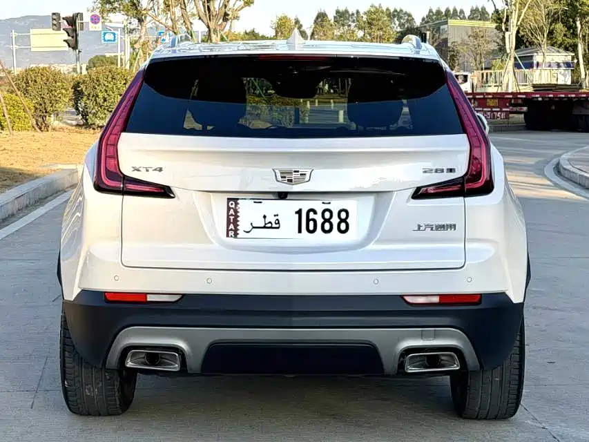 CADILLAC XT4