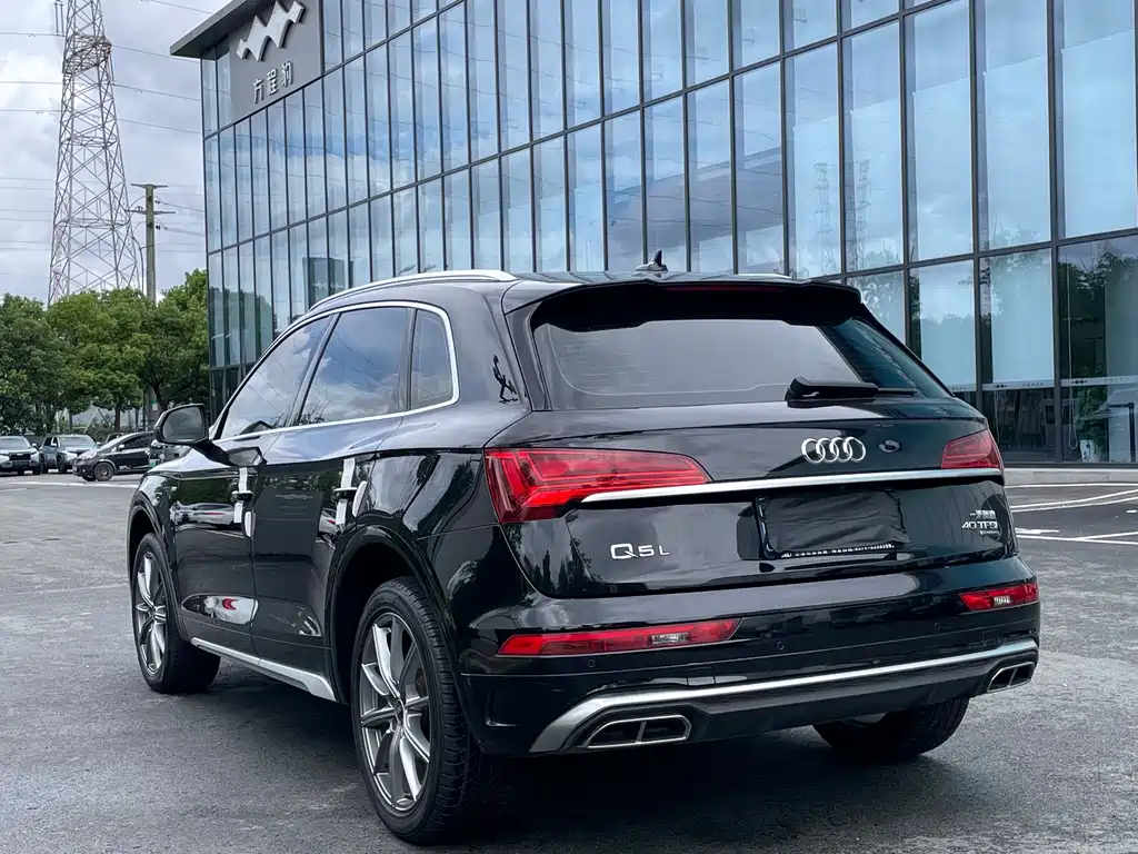 Audi Q5L — миниатюра 19
