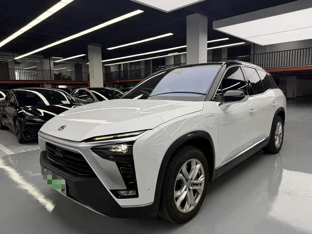 NIO ES8