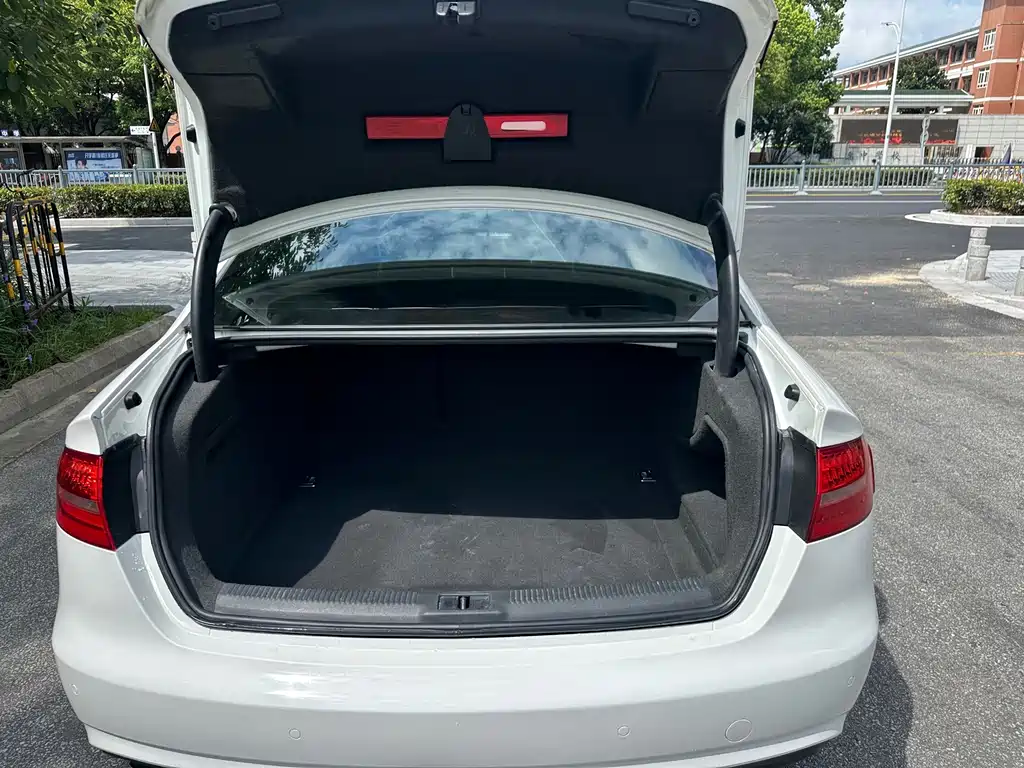 Audi A4L — миниатюра 16