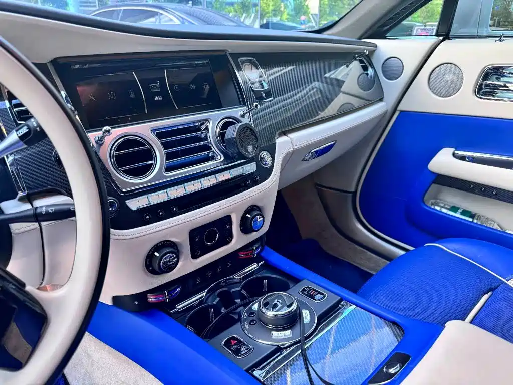 Rolls-Royce Wraith — миниатюра 8