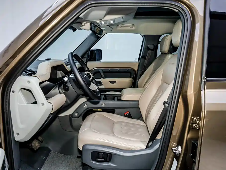 Land Rover Defender — миниатюра 8