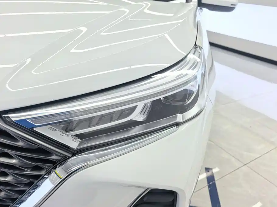 Haval M6 — миниатюра 5
