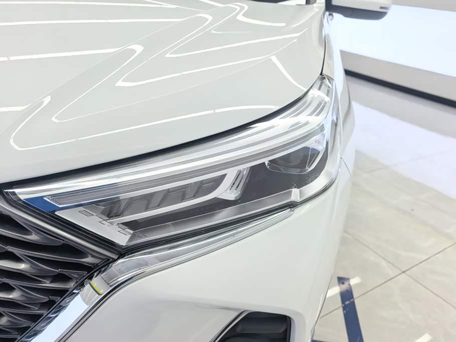 Haval Haval M6 1.5 л 2023 г. Белый, пробег 45800 км