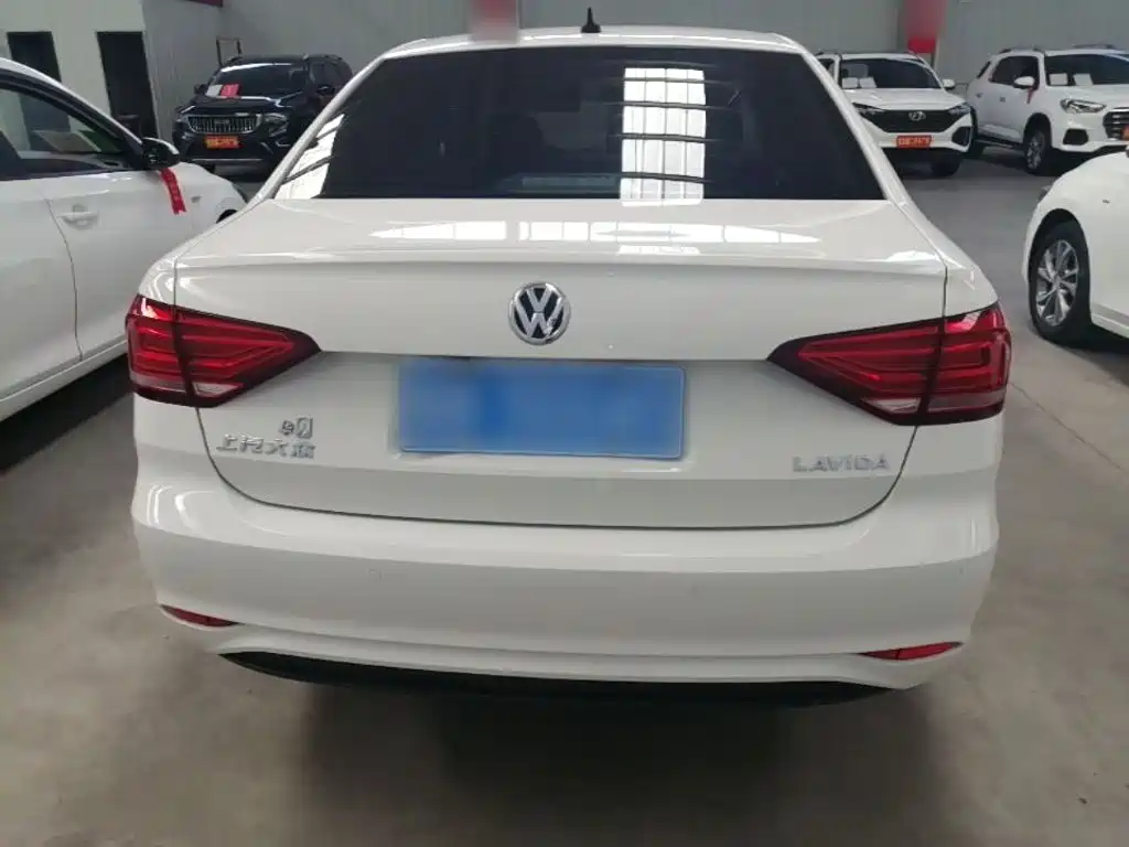 Volkswagen Lavida — миниатюра 6