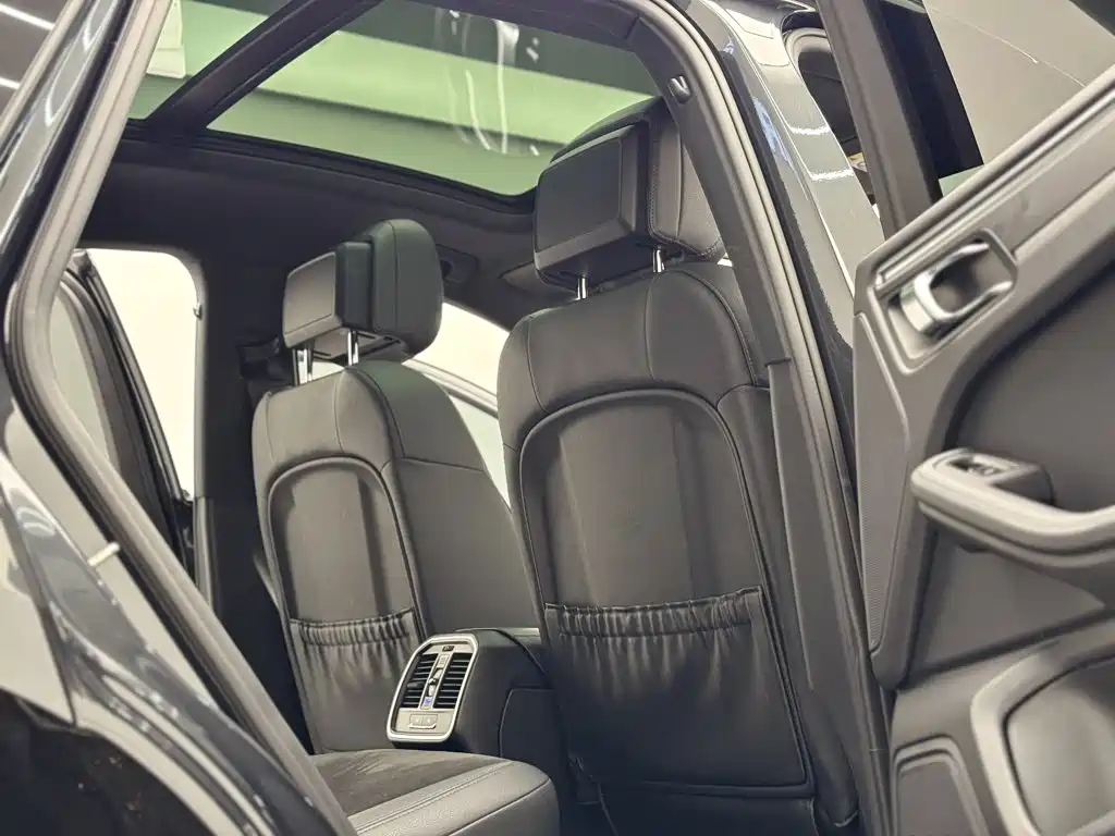 Porsche Macan — миниатюра 21
