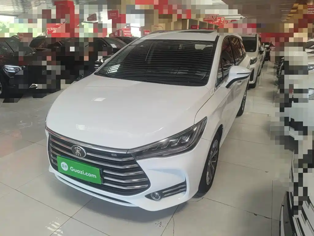 BYD MAX — миниатюра 2